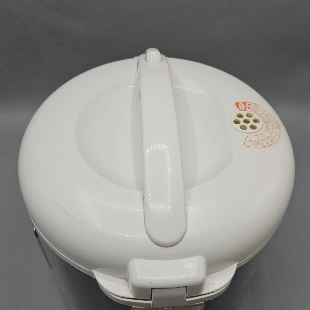 Oyama Stainless Steel Rice Cooker and Warmer 10-Cup 1.8 L White Flowers CFS-F18W